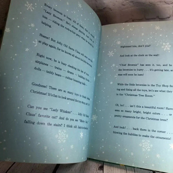 Pair of vintage childrens Christmas books - Picture 11 of 12